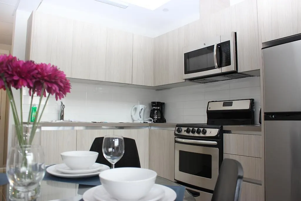 Living Suites Toronto - Queens Park