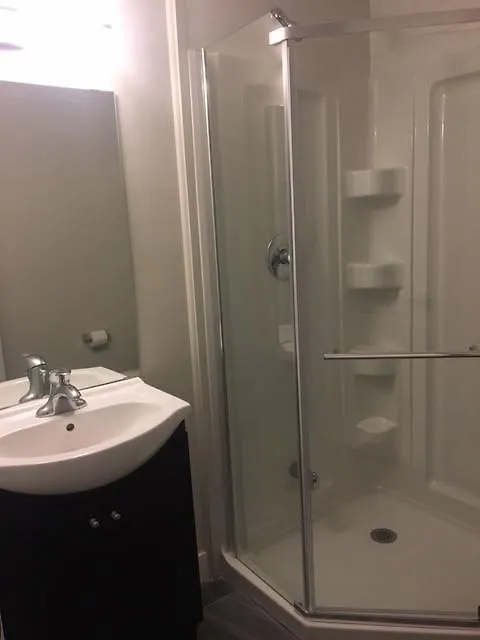 Living Suites Toronto - Queens Park 0*,  Canada